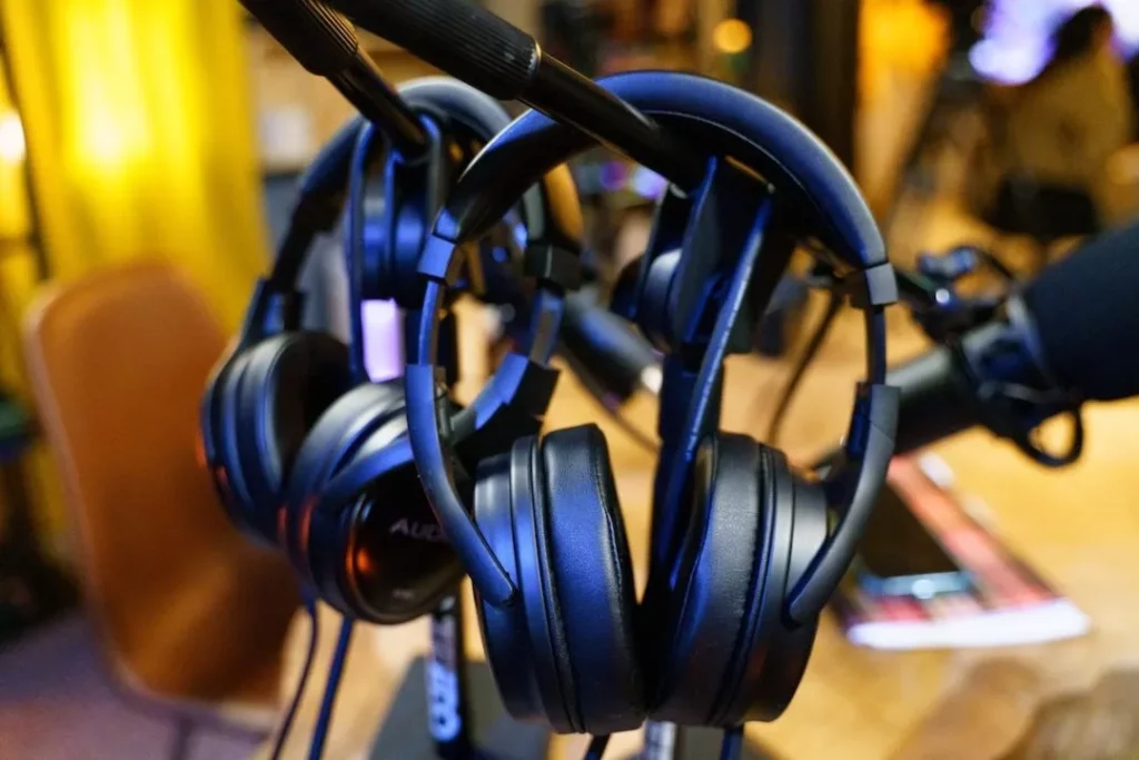 What To Consider When Buying An Open-Back Vs Closed Back Headphone